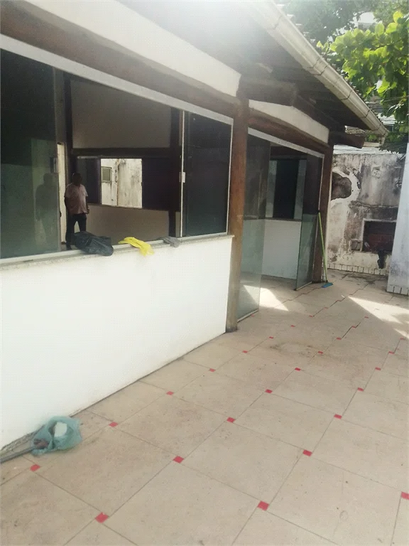 Imagem Ponto Comercial à Venda ou Locação, 900 m²em Armação - Salvador