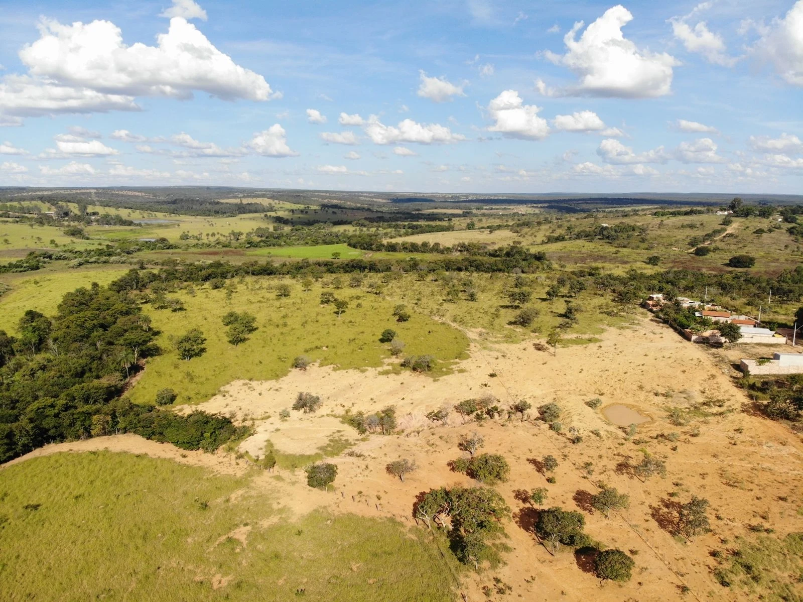 Imagem Terreno à Venda, 26 m² em Boa Esperança - Curvelo