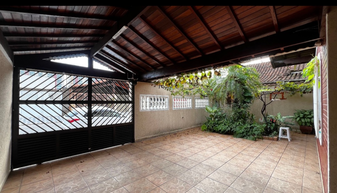 Casa com 3 Quartos à Venda, 185 m² em Ocian - Praia Grande