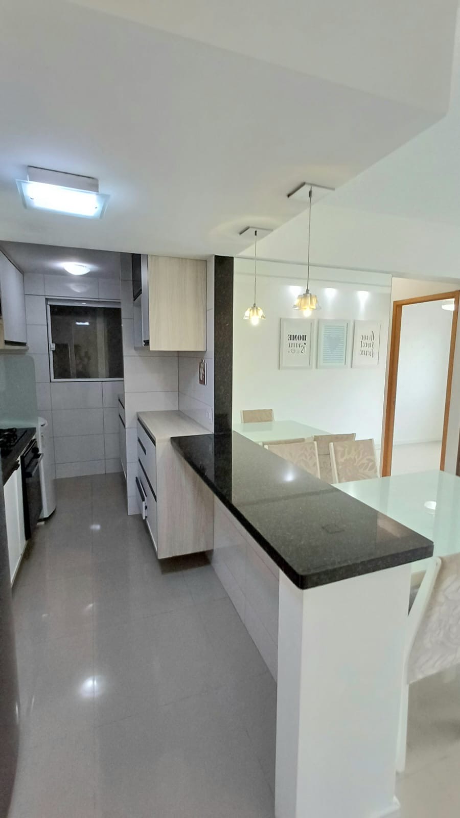 Imagem Apartamento com 2 Quartos à Venda, 52 m²em Centro  - Lauro de Freitas 