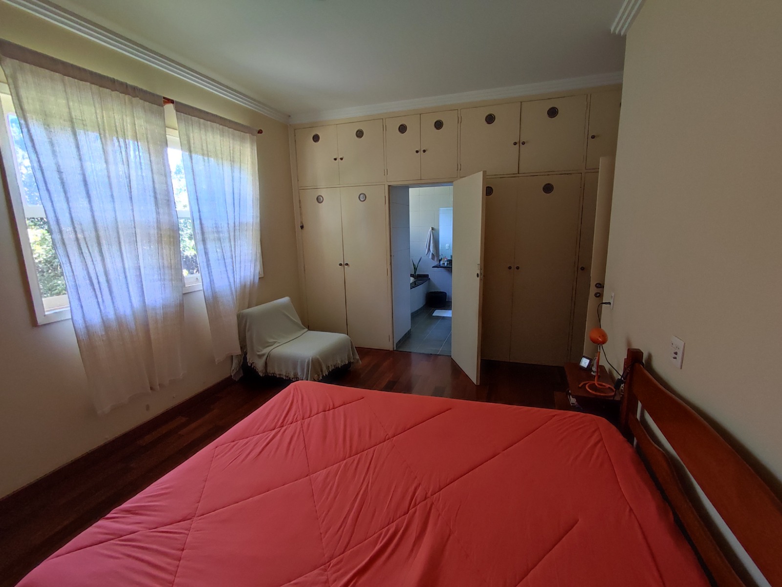 Imagem Chácara com 4 Quartos à Venda, 295 m²em Sousas - Campinas