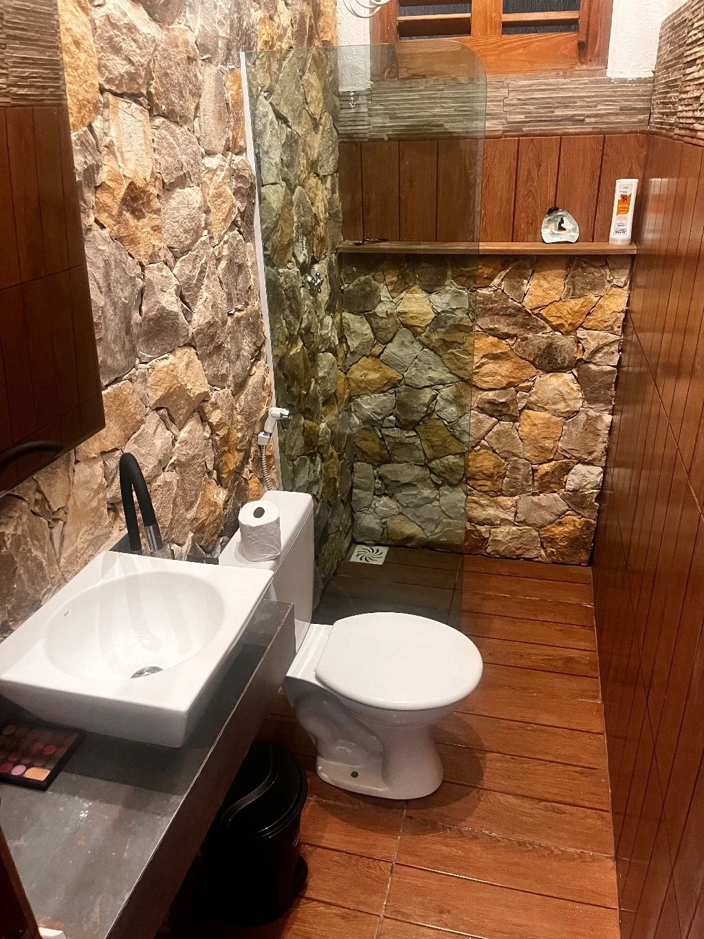 Imagem Casa com 6 Quartos à Venda, 1.050 m² em Pacheco - Caucaia