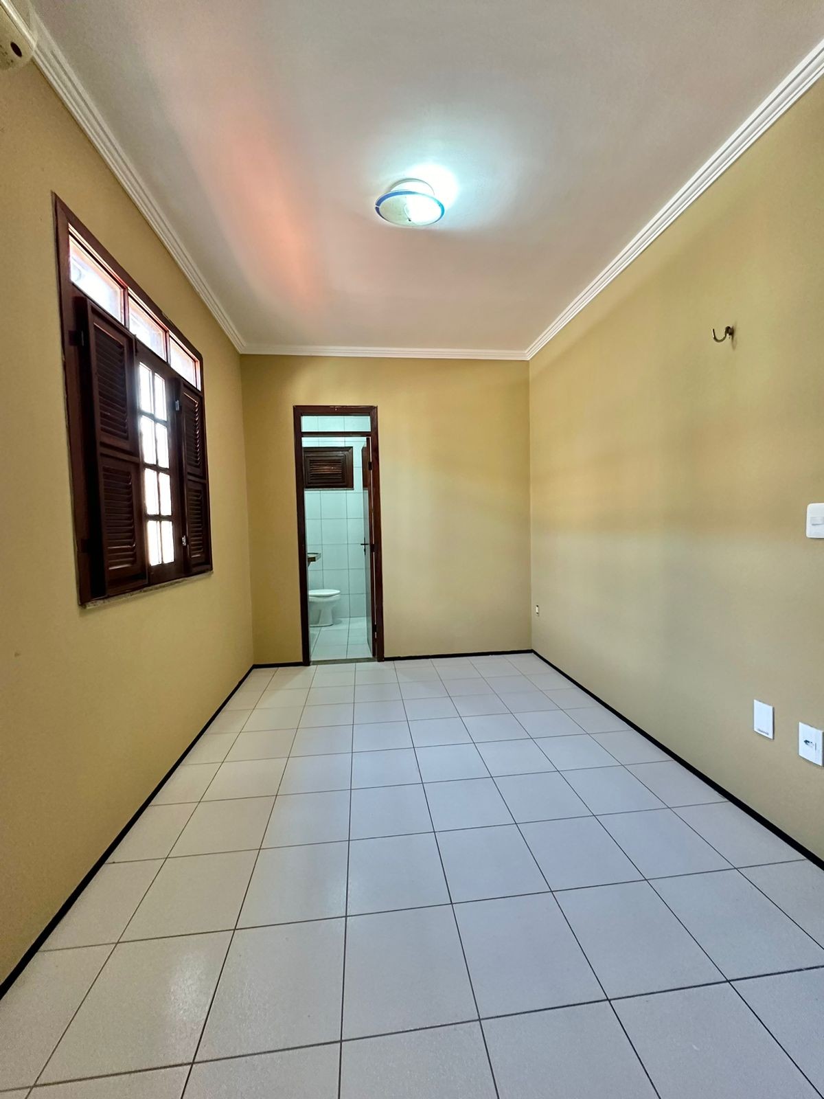 Imagem Casa de Condomínio com 4 Quartos à Venda, 134 m² em Sapiranga-Coité - Fortaleza