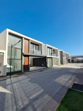 Imagem Casa de Condomínio com 4 Quartos à Venda, 163 metros em Buraquinho - Lauro de Freitas