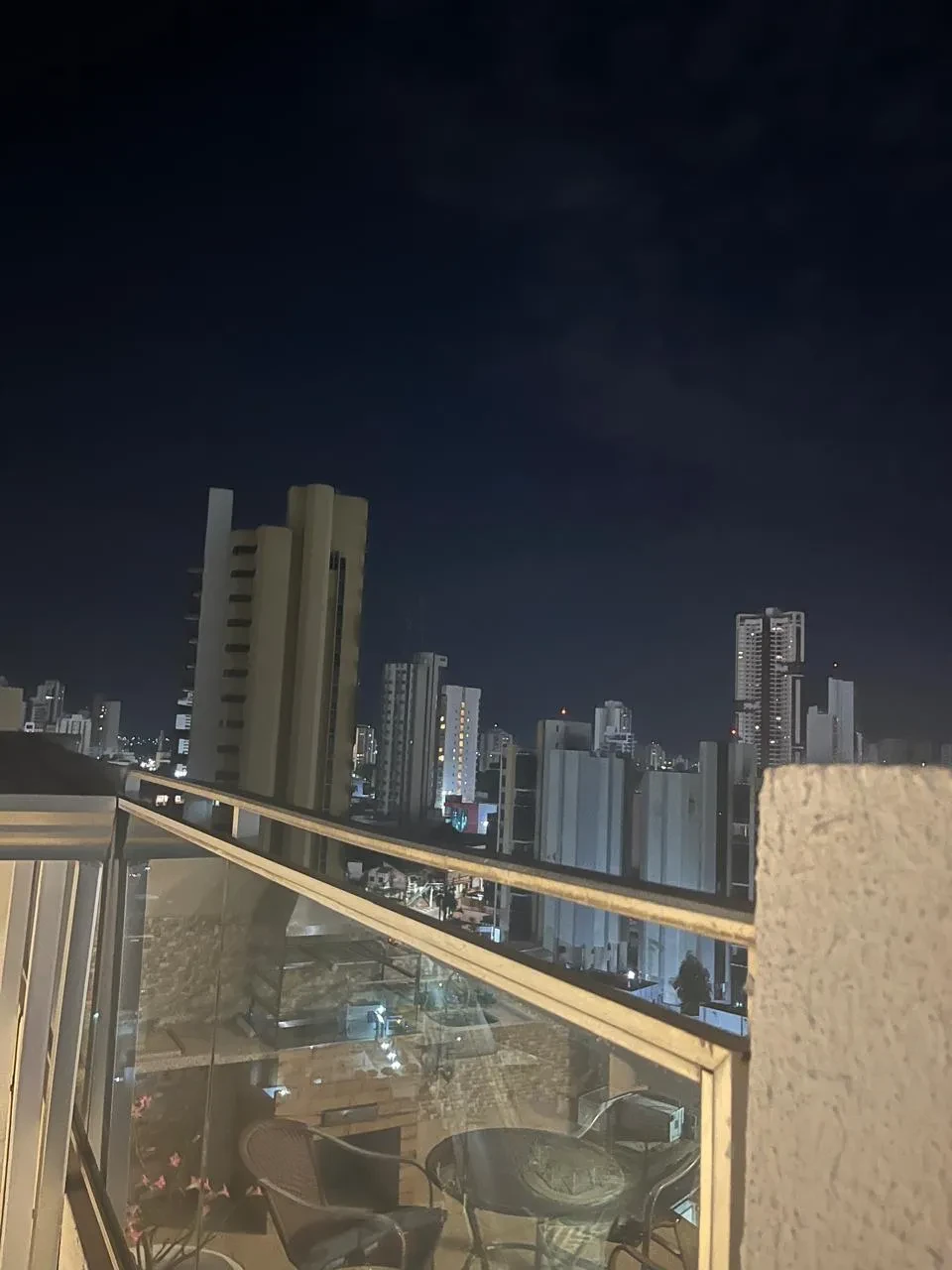 Imagem Cobertura com 4 Quartos para Alugar, 250 m² em Centro-Sul - Cuiabá
