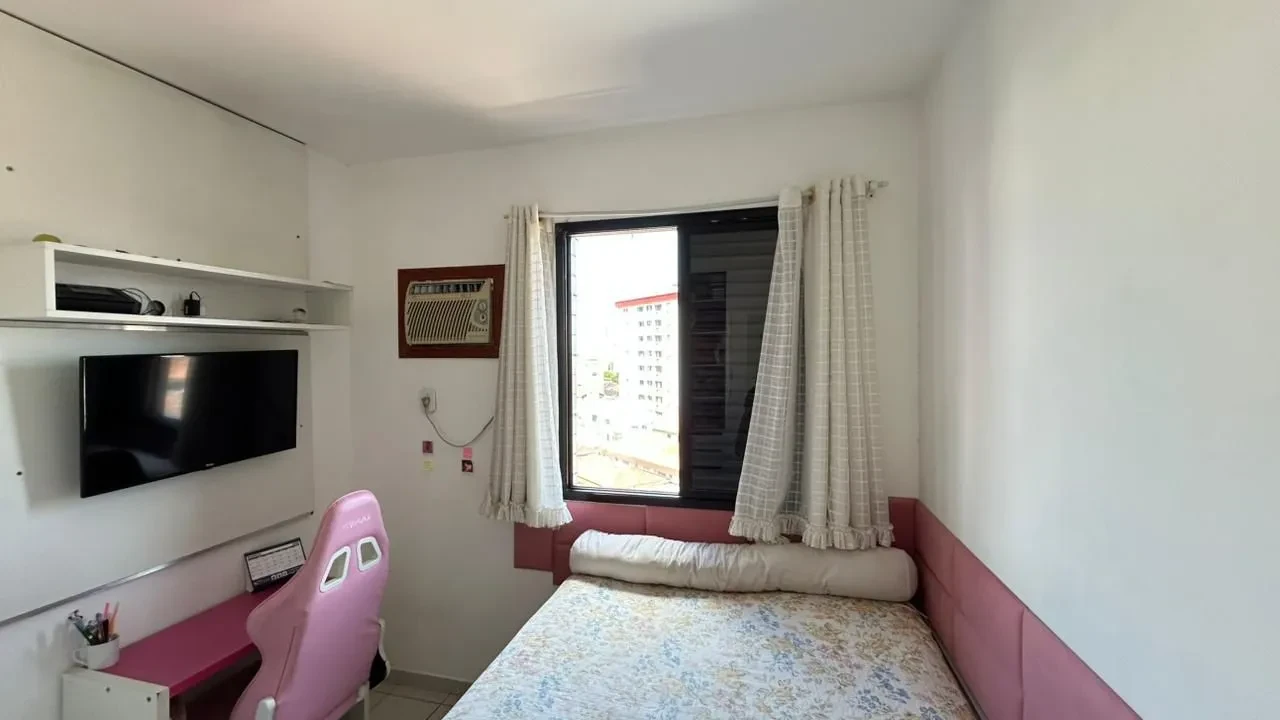 Imagem Apartamento com 2 Quartos à Venda, 82 metros em Embaré - Santos