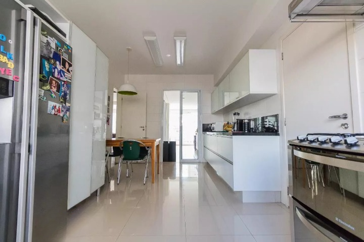 Imagem Apartamento com 4 Quartos à Venda, 232 m²em Campo Belo - São Paulo