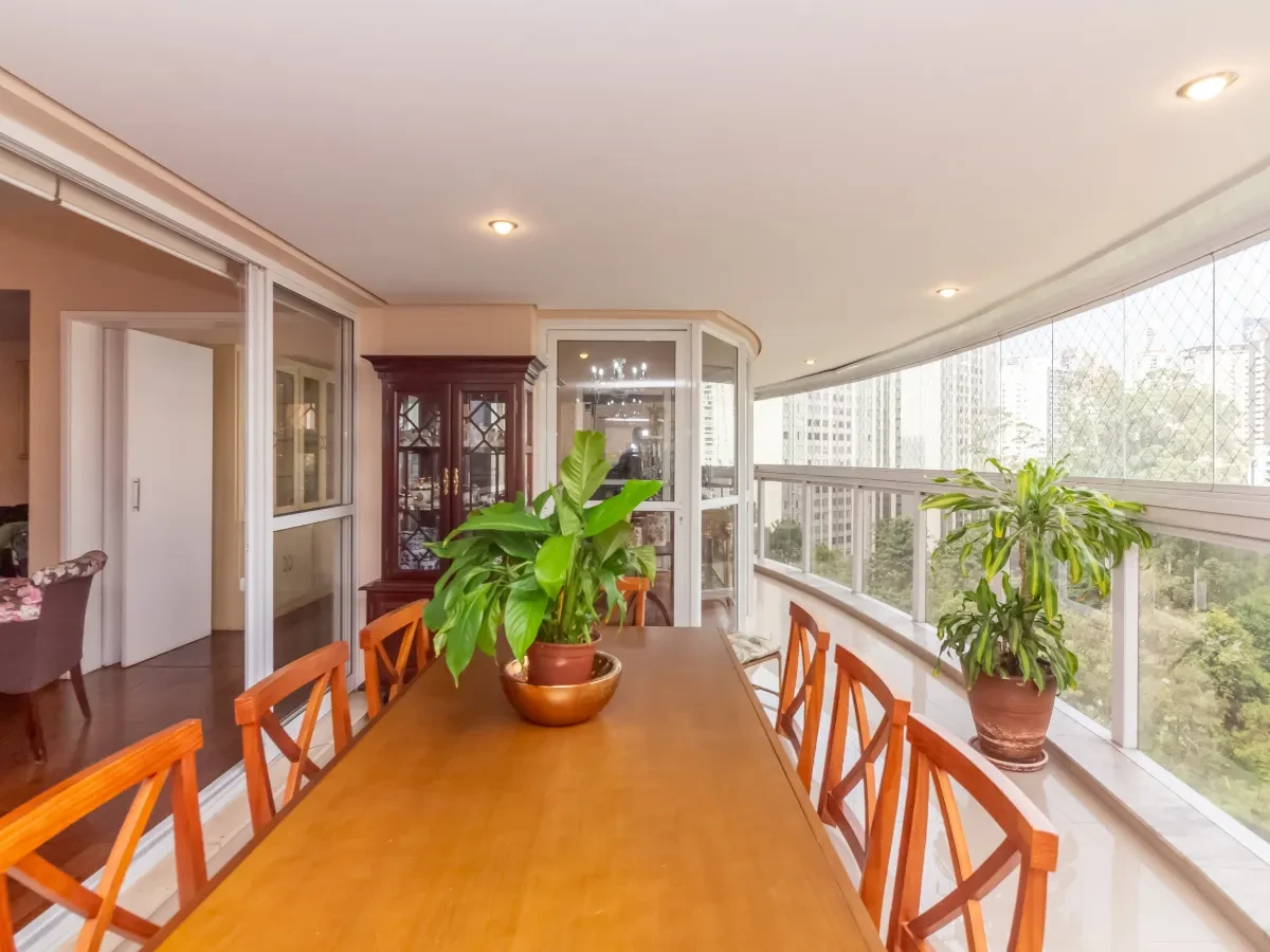 Imagem Apartamento com 4 Quartos à Venda, 244 m² em Vila Suzana - São Paulo