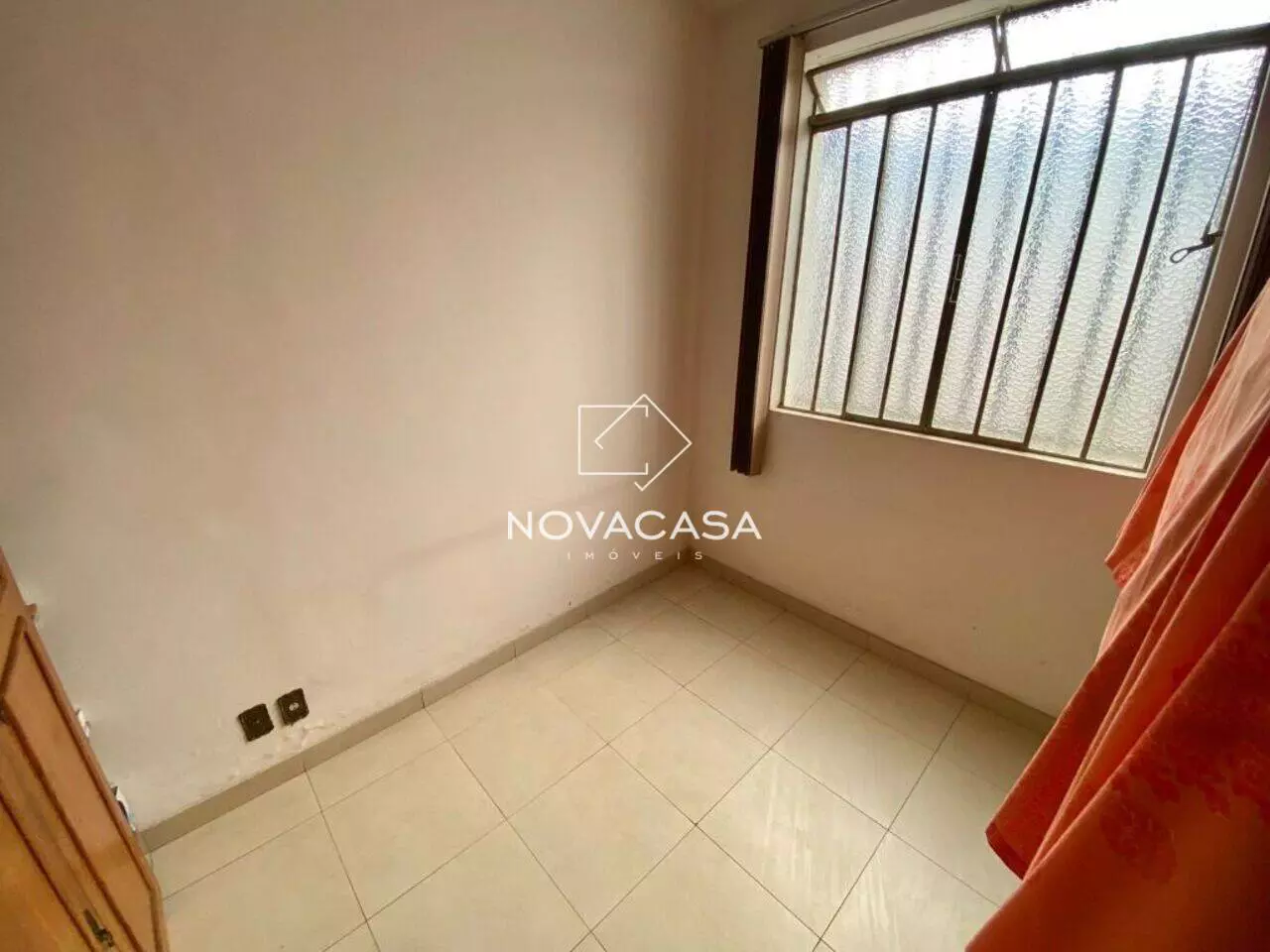 Imagem Casa com 2 Quartos à Venda, 90 m² em Planalto - Belo Horizonte