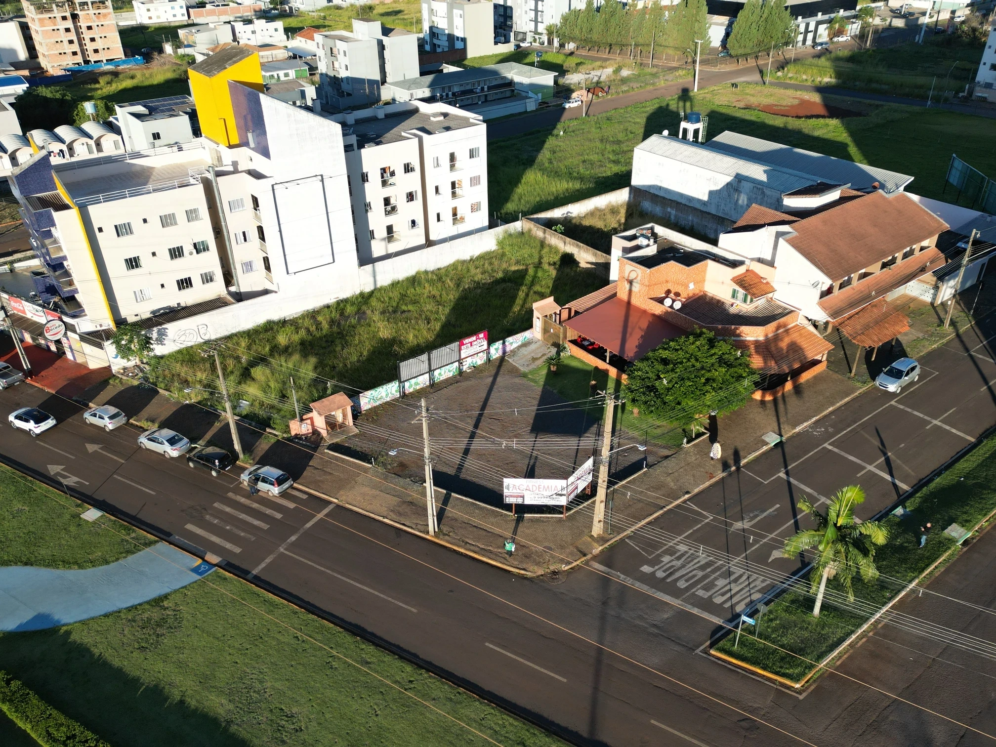 Foto do imóvel: Sala Comercial à Venda, 200 m² em FAG - Cascavel