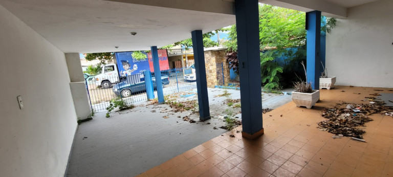 Imóvel Comercial à Venda,  em Vila Amélia - São Sebastião