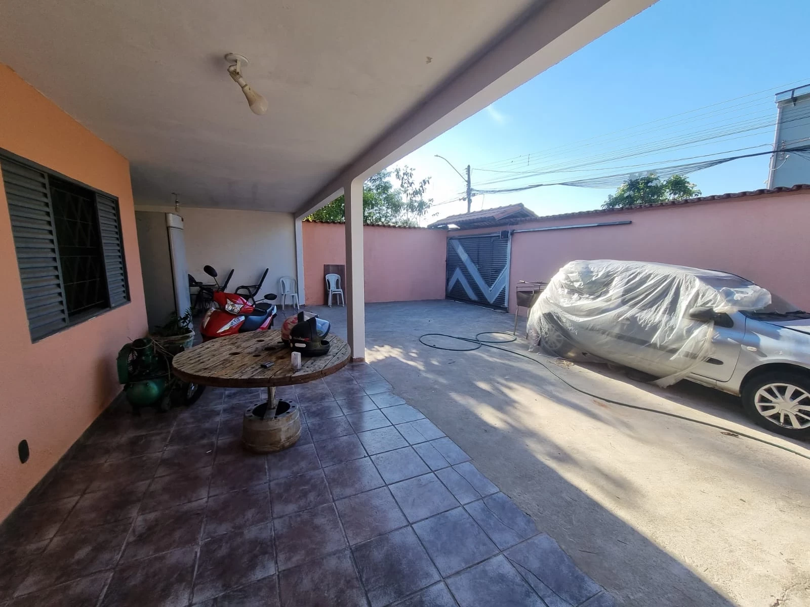 Imagem Casa com 3 Quartos à Venda, 317 m² em Santa Genoveva - Goiânia Imagem Casa com 3 Quartos à Venda, 317 m² em Santa Genoveva - Goiânia