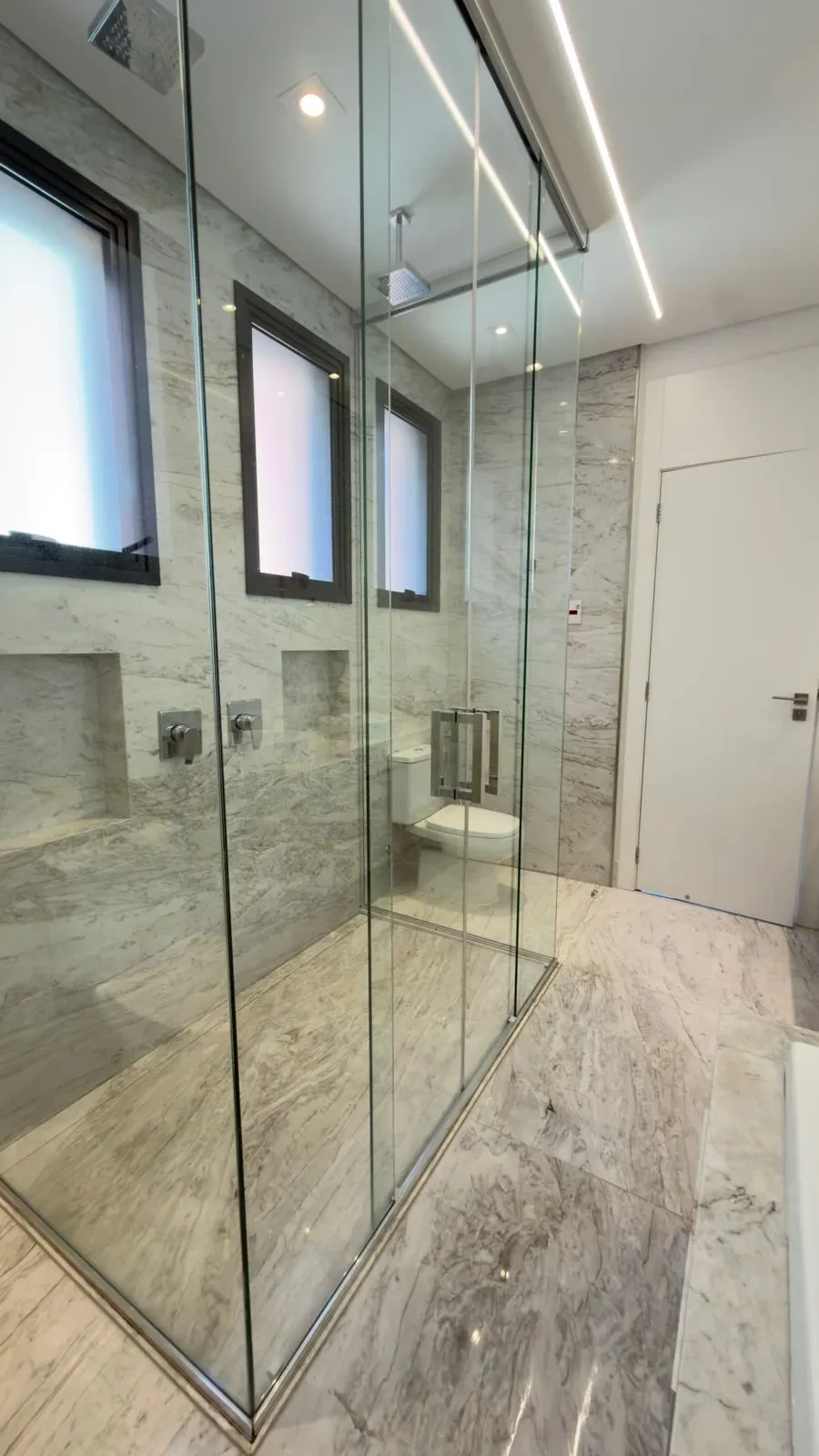 Foto do imóvel: Apartamento com 3 Quartos à Venda, 223 m² em Cabral - Curitiba