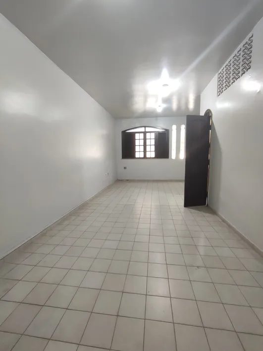 Imagem Casa com 4 Quartos para Alugar, 372 m²em Telégrafo - Belém