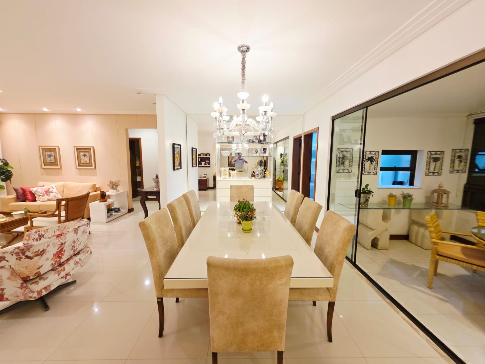 Foto do imóvel: Apartamento com 4 Quartos à Venda, 224 m² em Pituba - Salvador