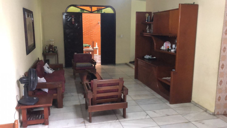 Imagem Casa com 3 Quartos à Venda, 584 m² em Varjota - Fortaleza