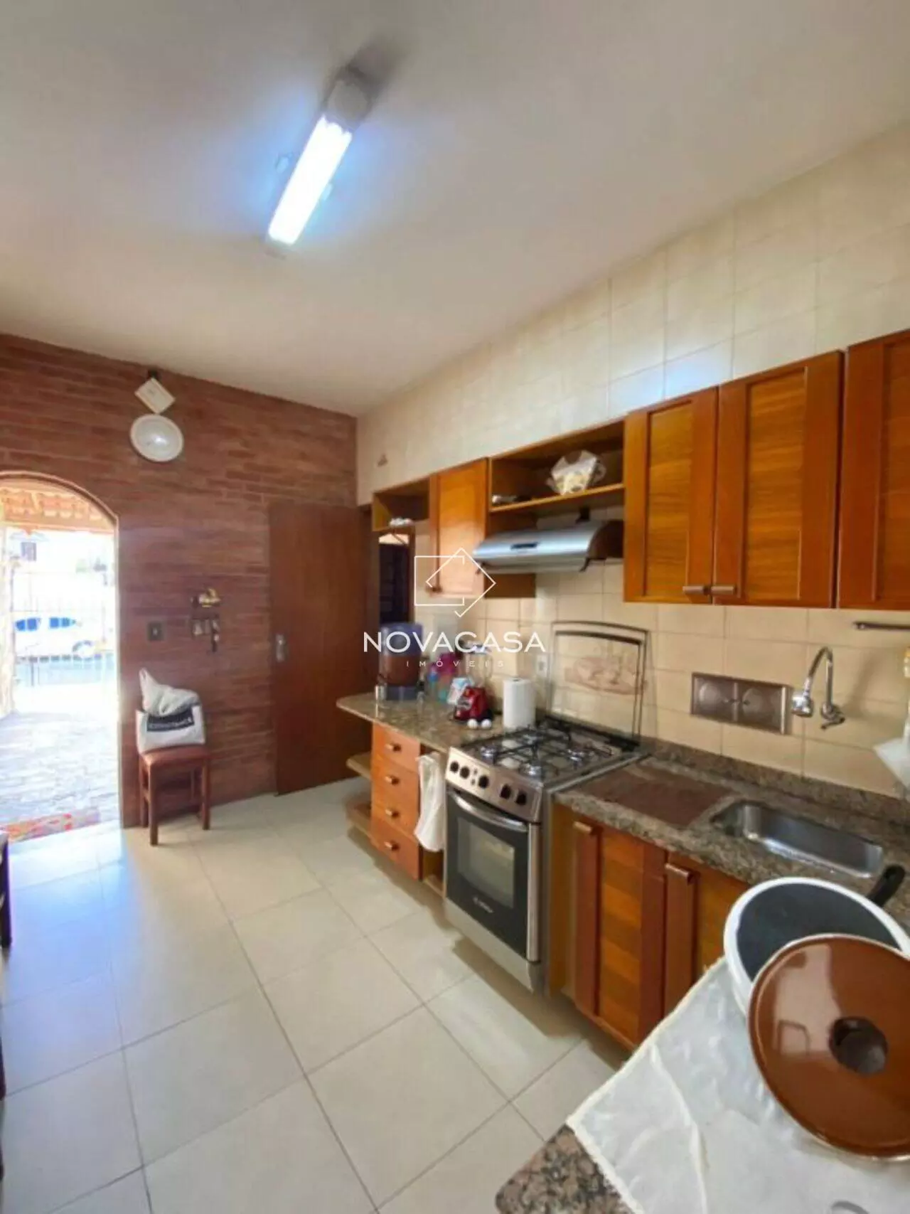 Imagem Casa com 2 Quartos à Venda, 90 m² em Planalto - Belo Horizonte