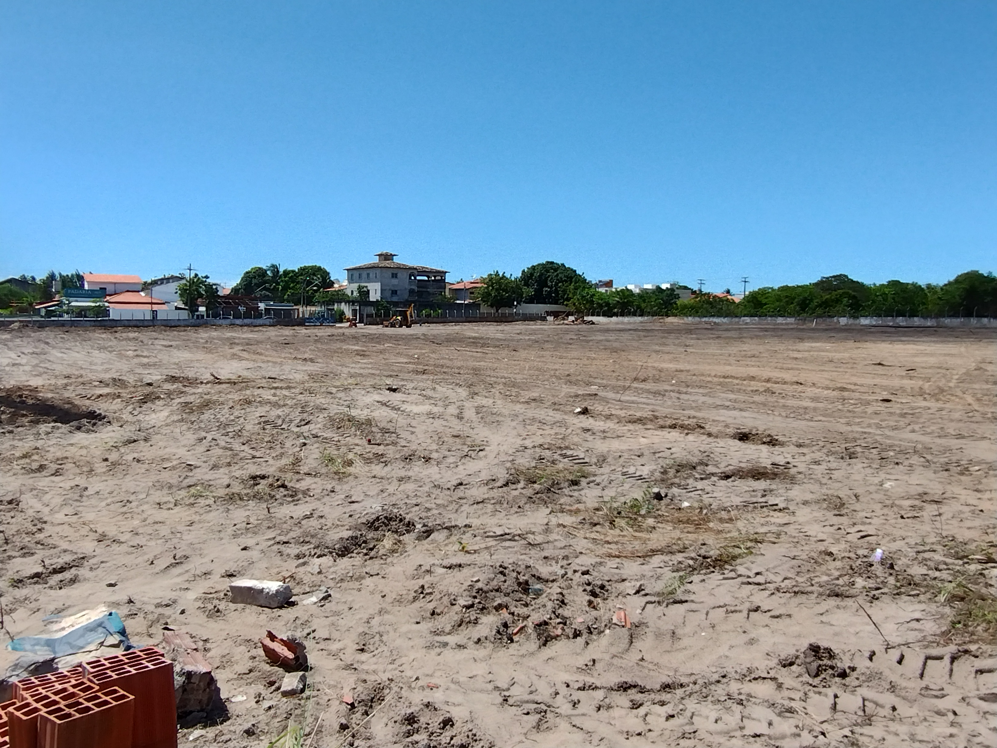 Imagem Terreno para Alugar, 13 m²em Pires Façanha - Eusebio