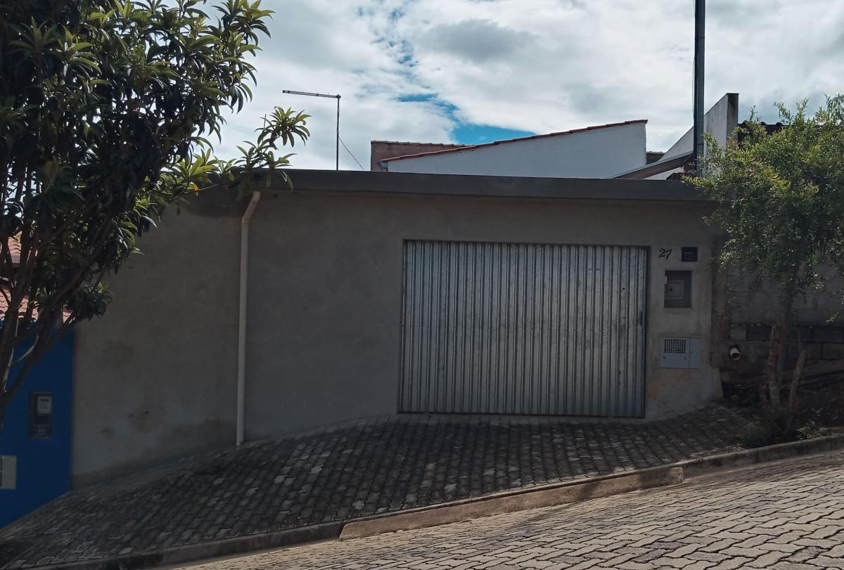 Casa com 2 Quartos à Venda, 100 m²em Jardim Santo Amaro - Joanópolis