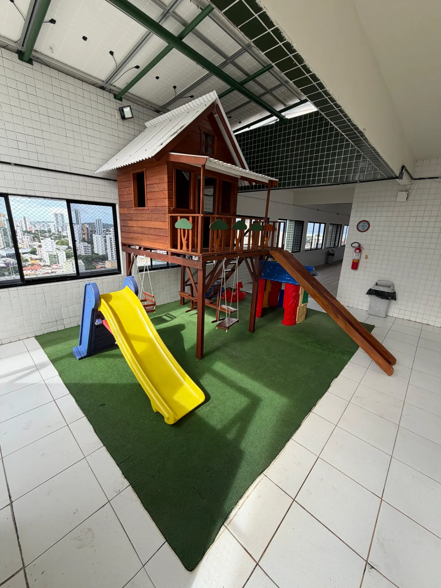 Imagem Apartamento com 3 Quartos à Venda, 75 m² em Espinheiro - Recife