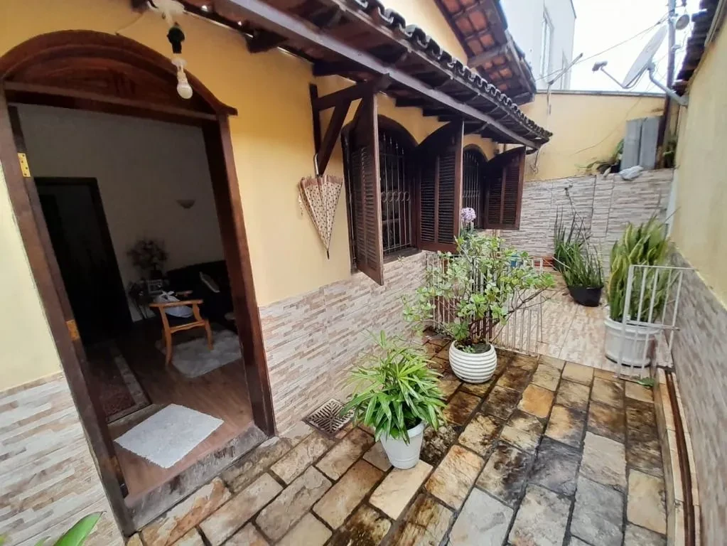 Imagem Casa com 5 Quartos à Venda, 303 m² em Planalto - Belo Horizonte