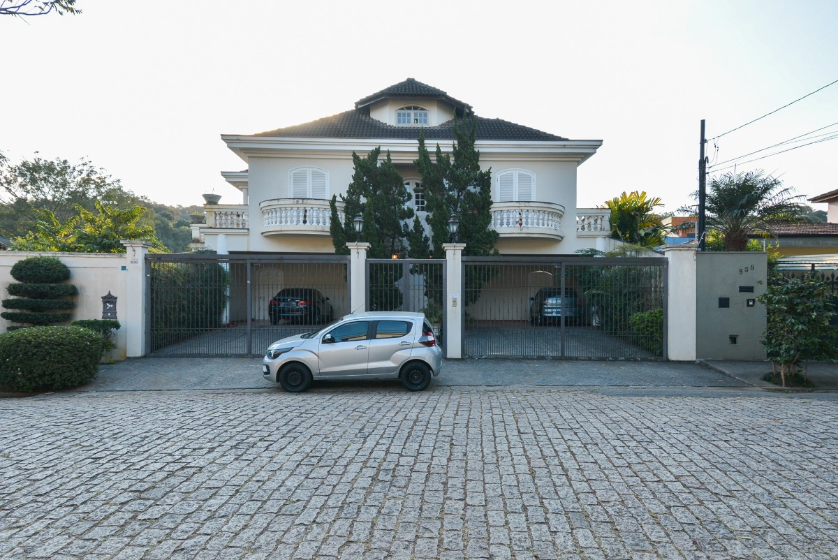 Casa com 4 Quartos à Venda, 450 m²em Caxingui - São Paulo