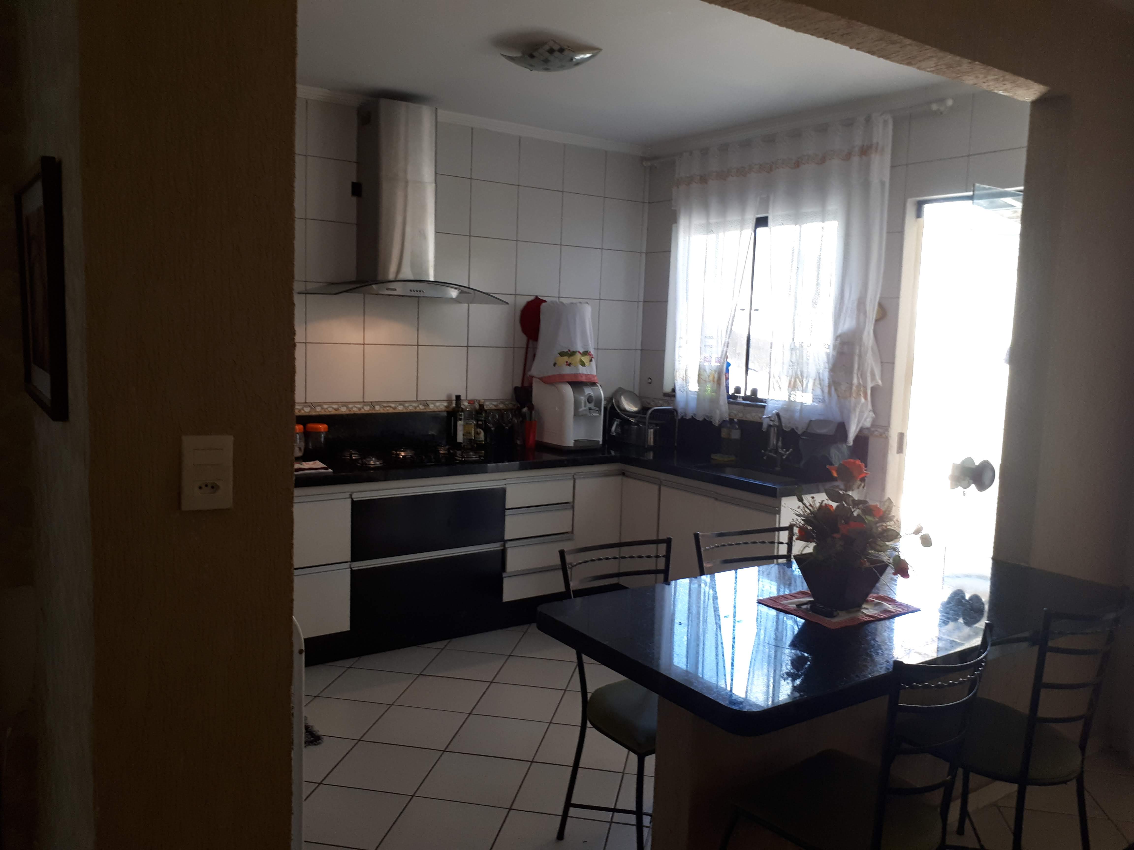 Imagem Casa de Condomínio com 3 Quartos à Venda, 128 m² em Vila Monticelli - Goiânia