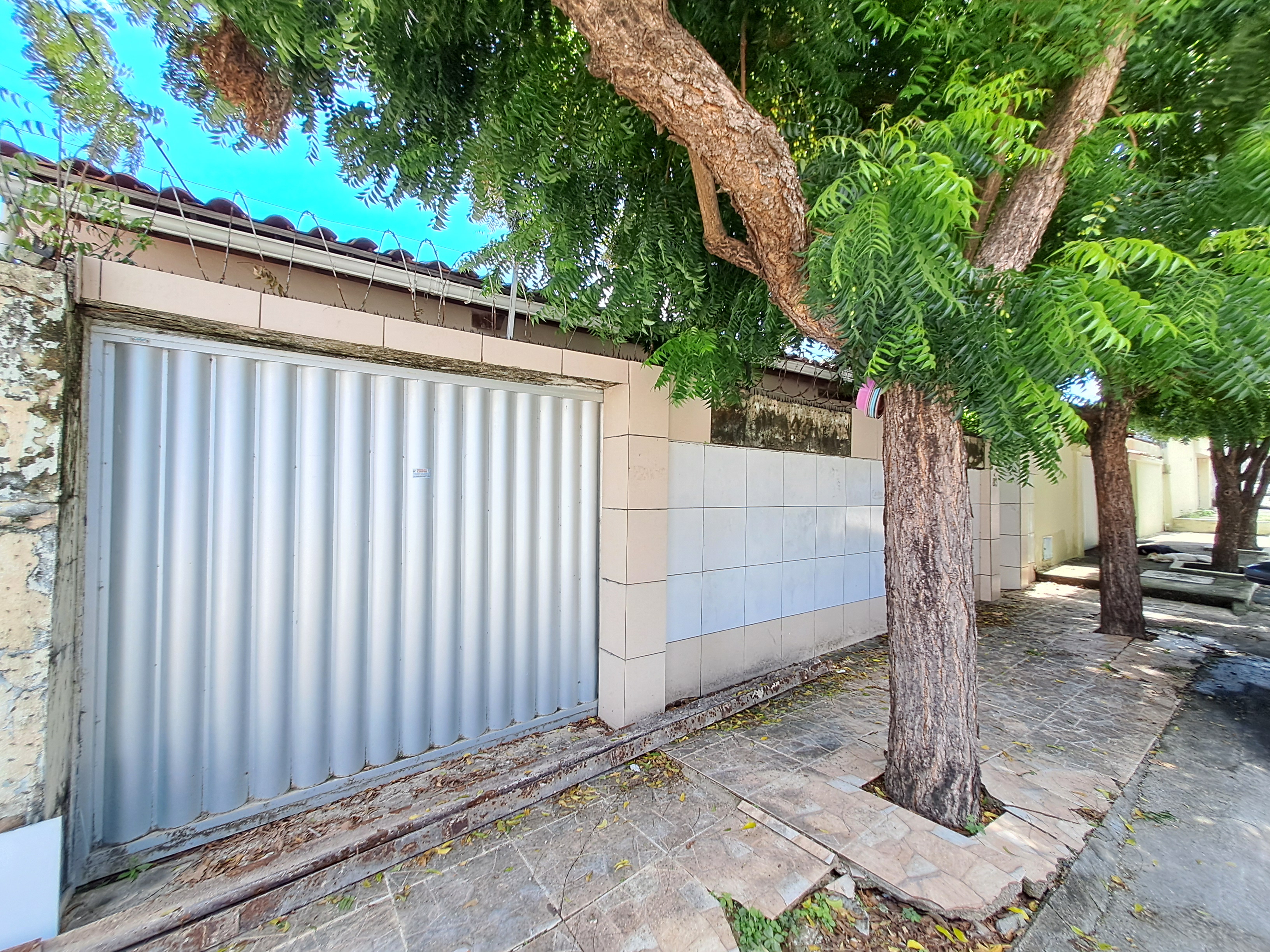 Casa com 3 Quartos à Venda, 220 m²em Edson Queiroz - Fortaleza