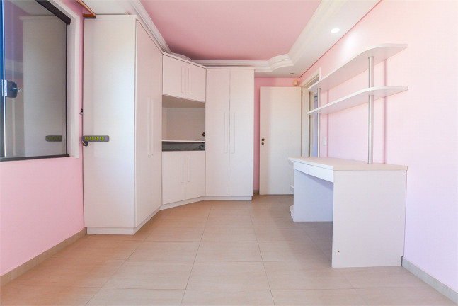 Imagem Casa com 3 Quartos à Venda, 271 m² em Jardim das Américas - Curitiba