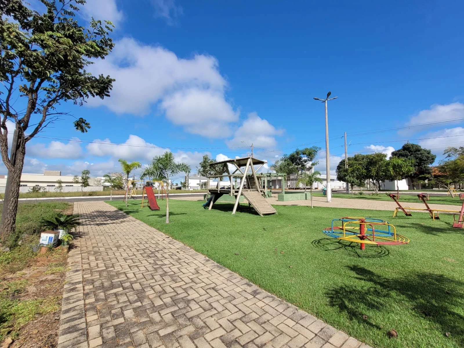 Imagem Terreno em Condomínio à Venda, 250 m² em Aragoiânia - Aragoiânia