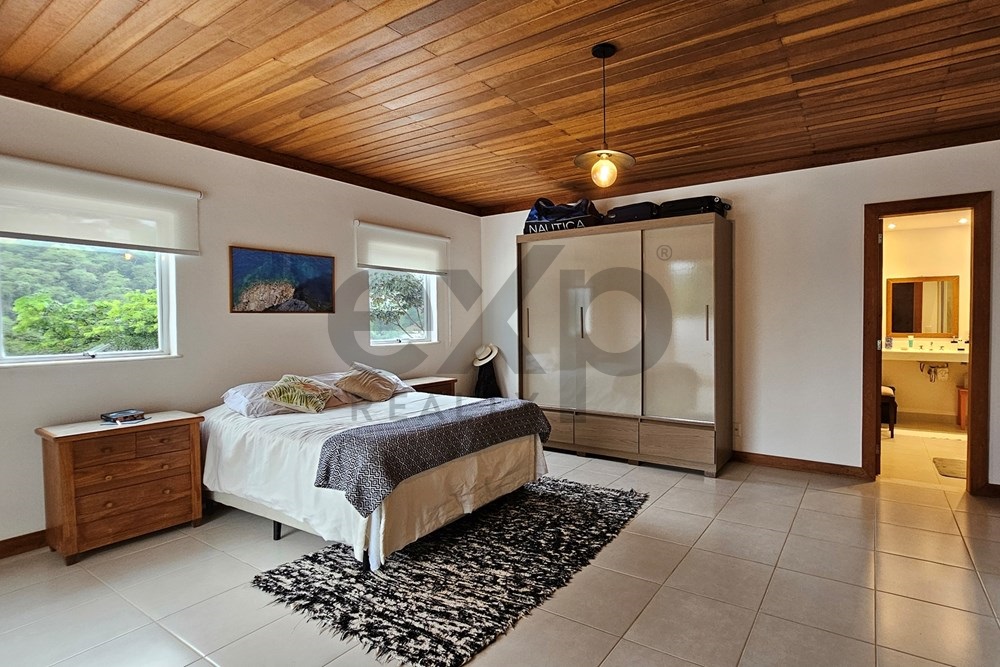 Foto do imóvel: Casa de Condomínio com 5 Quartos à Venda, 608 m² em Itaipava - Petrópolis