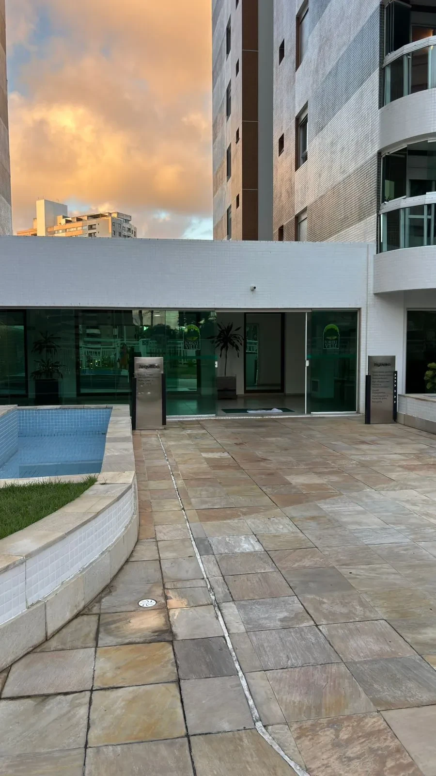 Imagem Apartamento com 4 Quartos à Venda ou Locação, 141 metros em Alphaville I - Salvador