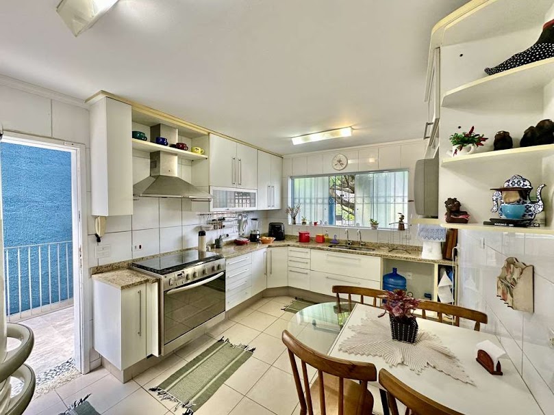 Foto do imóvel: Casa com 4 Quartos à Venda, 228 m² em Jardim Jussara - São Paulo