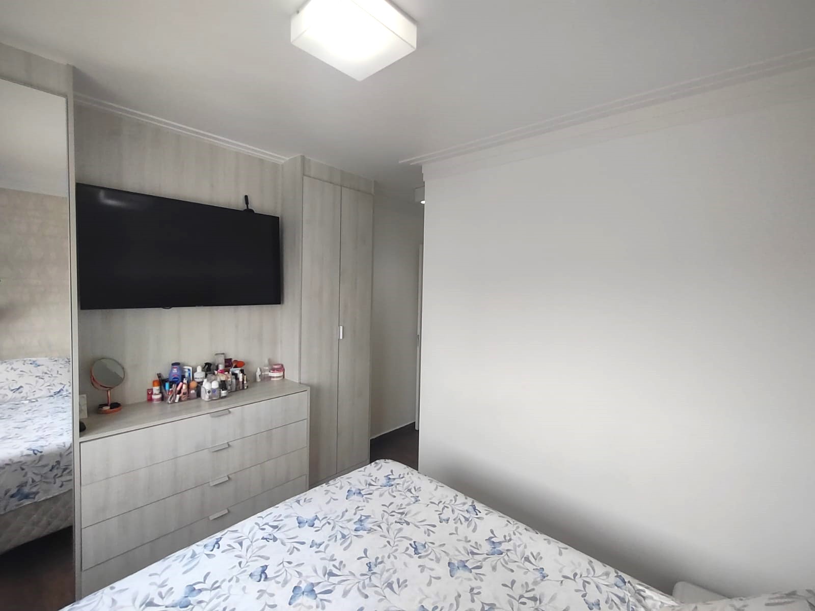 Imagem Apartamento com 2 Quartos à Venda, 77 m²em Jardim Avelino - São Paulo