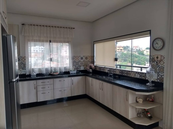 Imagem Casa com 5 Quartos à Venda, 350 m² em Centro - Poços de Caldas