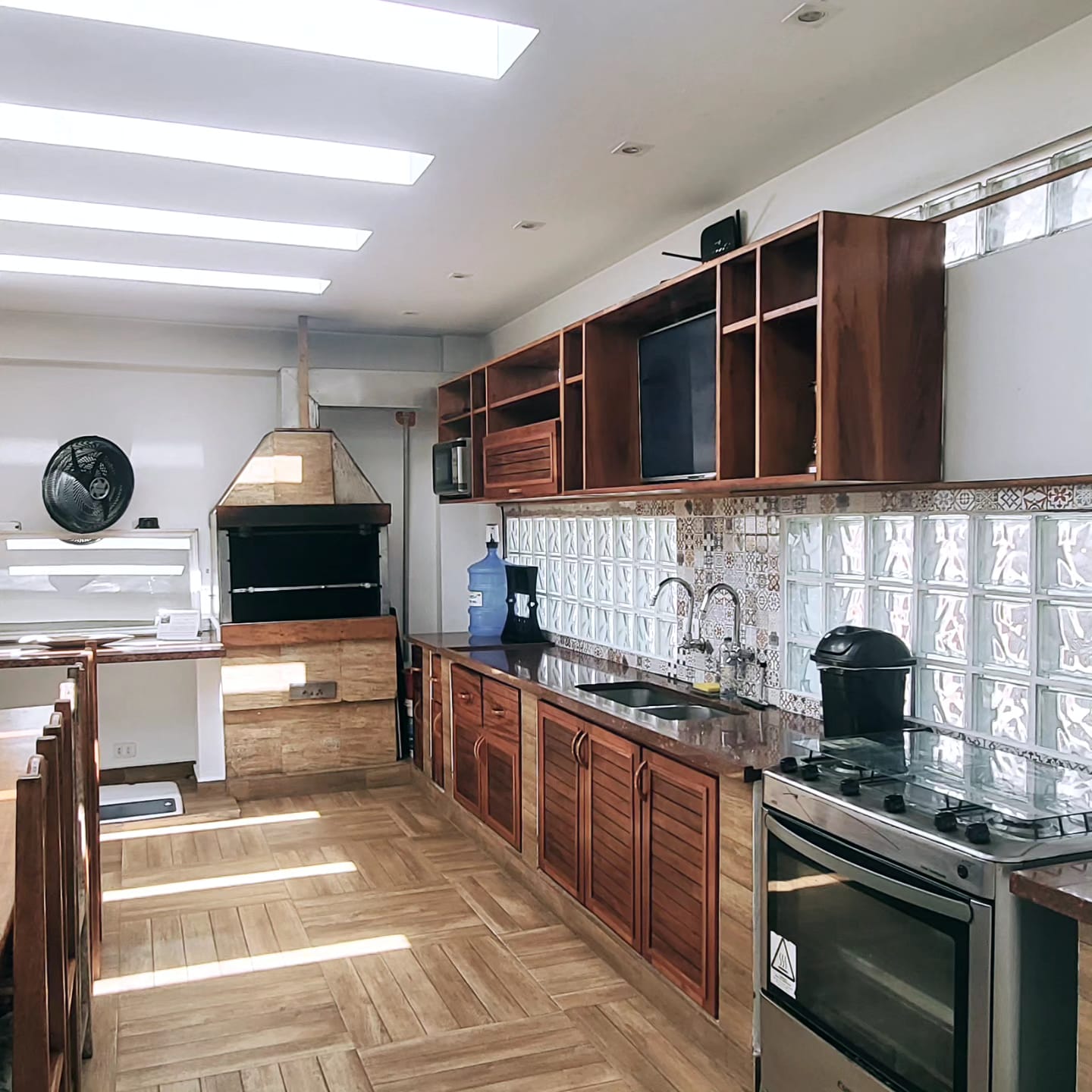 Imagem Casa com 4 Quartos para Alugar ou Temporada, 350 m²em Perequê Açu - Ubatuba