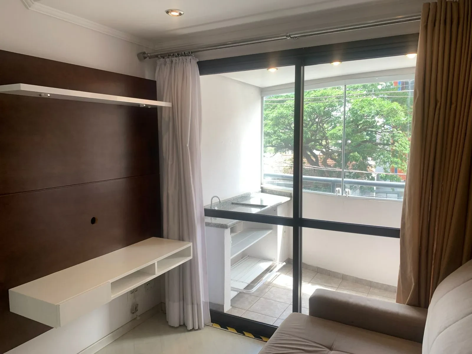 Apartamento com 2 Quartos à Venda ou Locação, 55 m² em Indianópolis - São Paulo