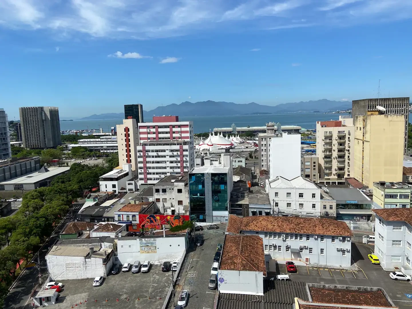 Imagem Apartamento com 2 Quartos à Venda, 72 m² em Centro - Florianópolis