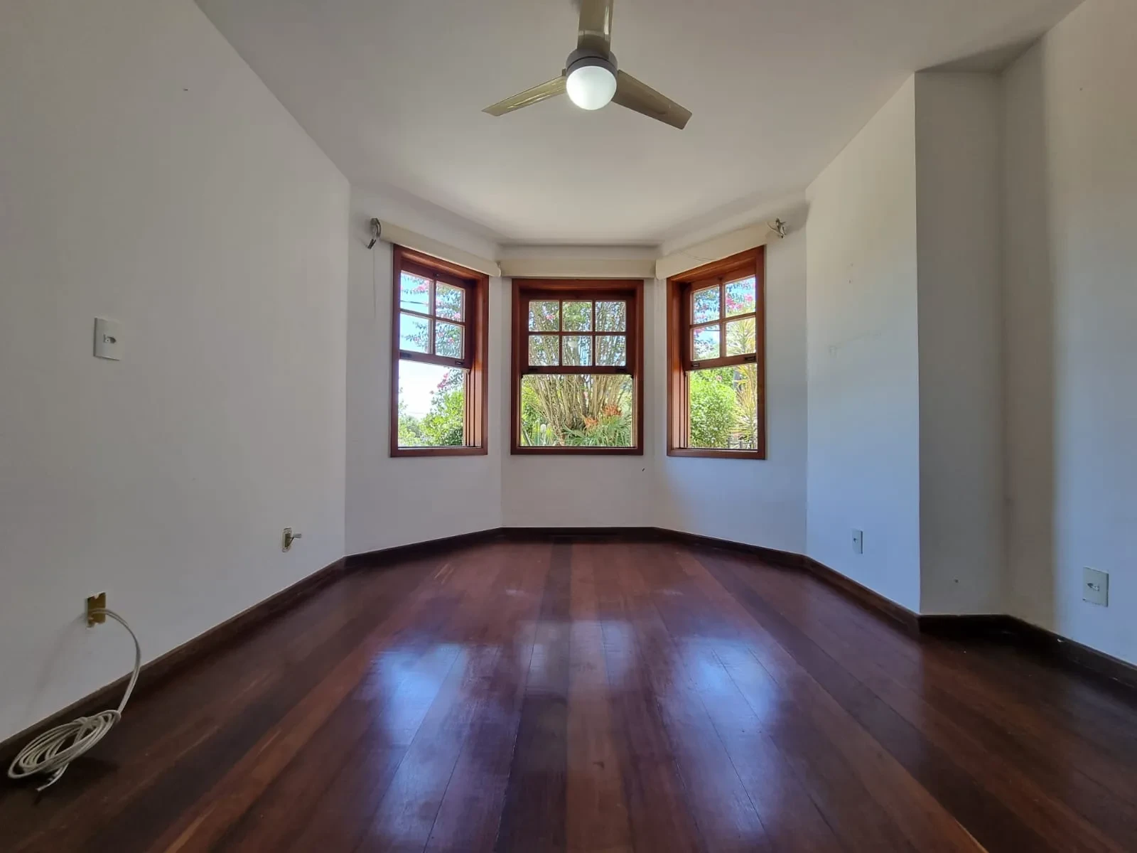 Foto do imóvel: Casa de Condomínio com 4 Quartos à Venda, 350 m² em Badu - Niterói