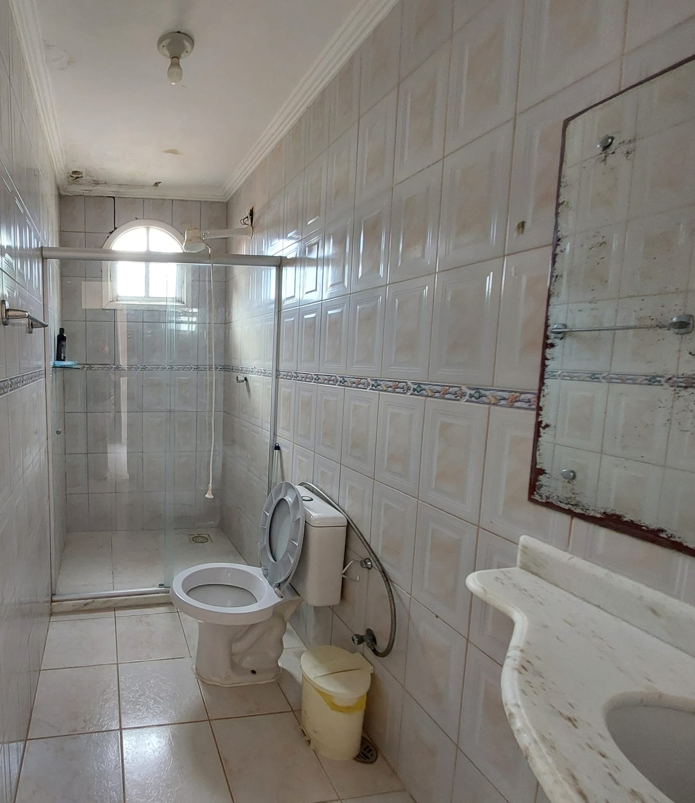 Imagem Casa de Condomínio com 4 Quartos à Venda, 250 m²em Jardim Placaford - Salvador