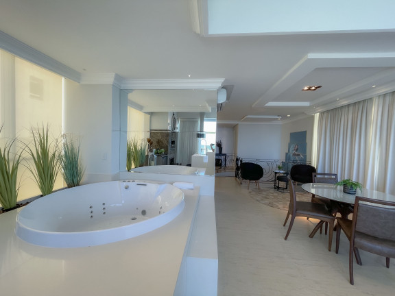 Cobertura com 3 Quartos à Venda, 273 m² em Centro - Balneário Camboriú