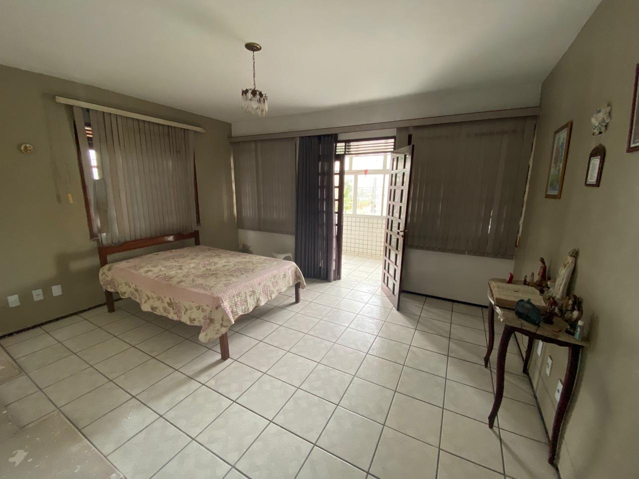 Imagem Casa com 4 Quartos à Venda, 300 m²em Cocó - Fortaleza