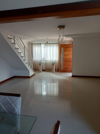 Imagem Casa com 3 Quartos à Venda,  em Verdes Mares - Rio das Ostras