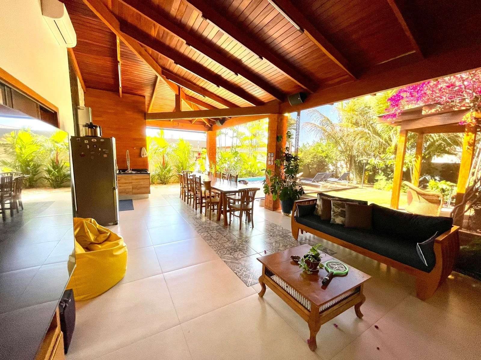 Imagem Casa de Condomínio com 4 Quartos para Alugar, 250 m² em Jardins Munique - Goiânia