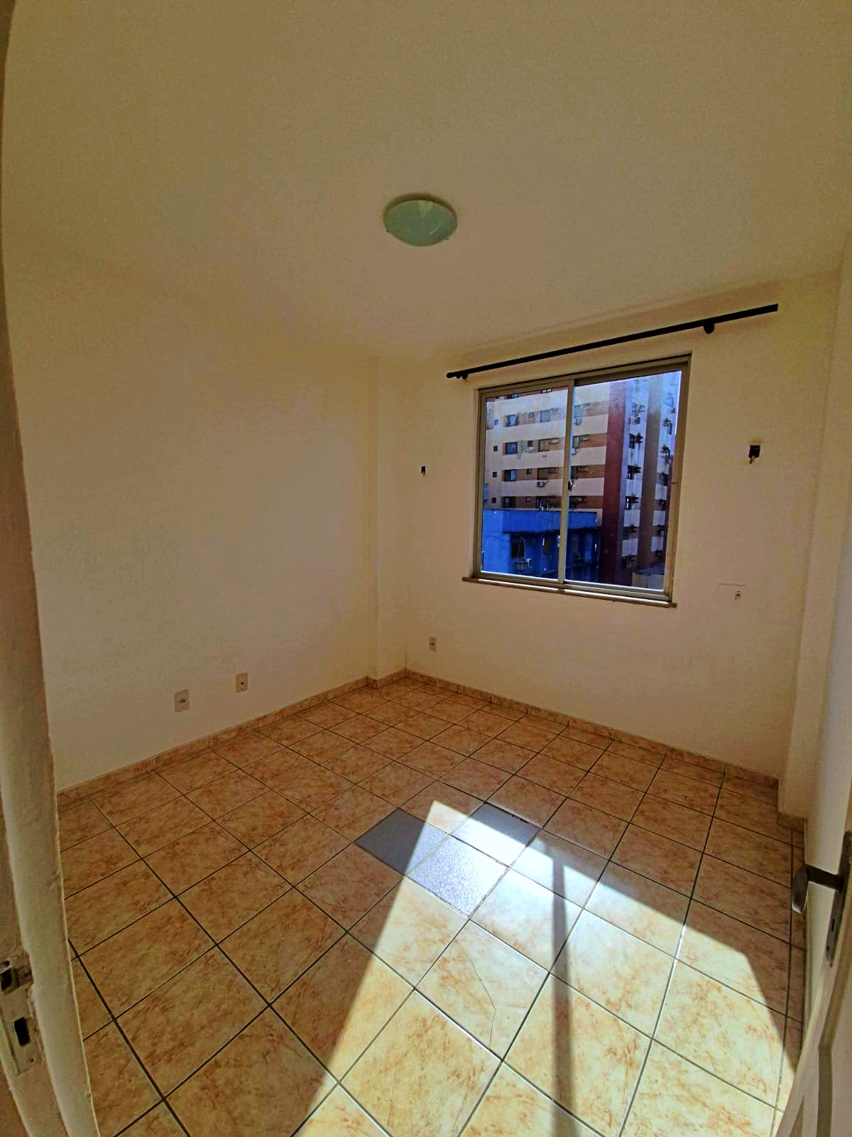 Imagem Apartamento com 3 Quartos para Alugar, 100 m² em Cremação - Belém