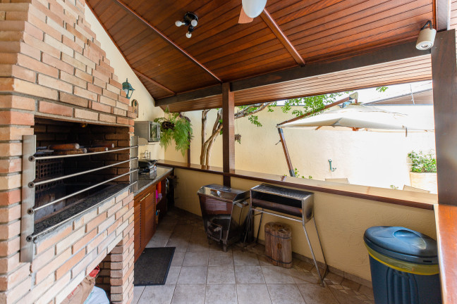 Imagem Sobrado com 5 Quartos à Venda,  em Jardim das Bandeiras - São Paulo