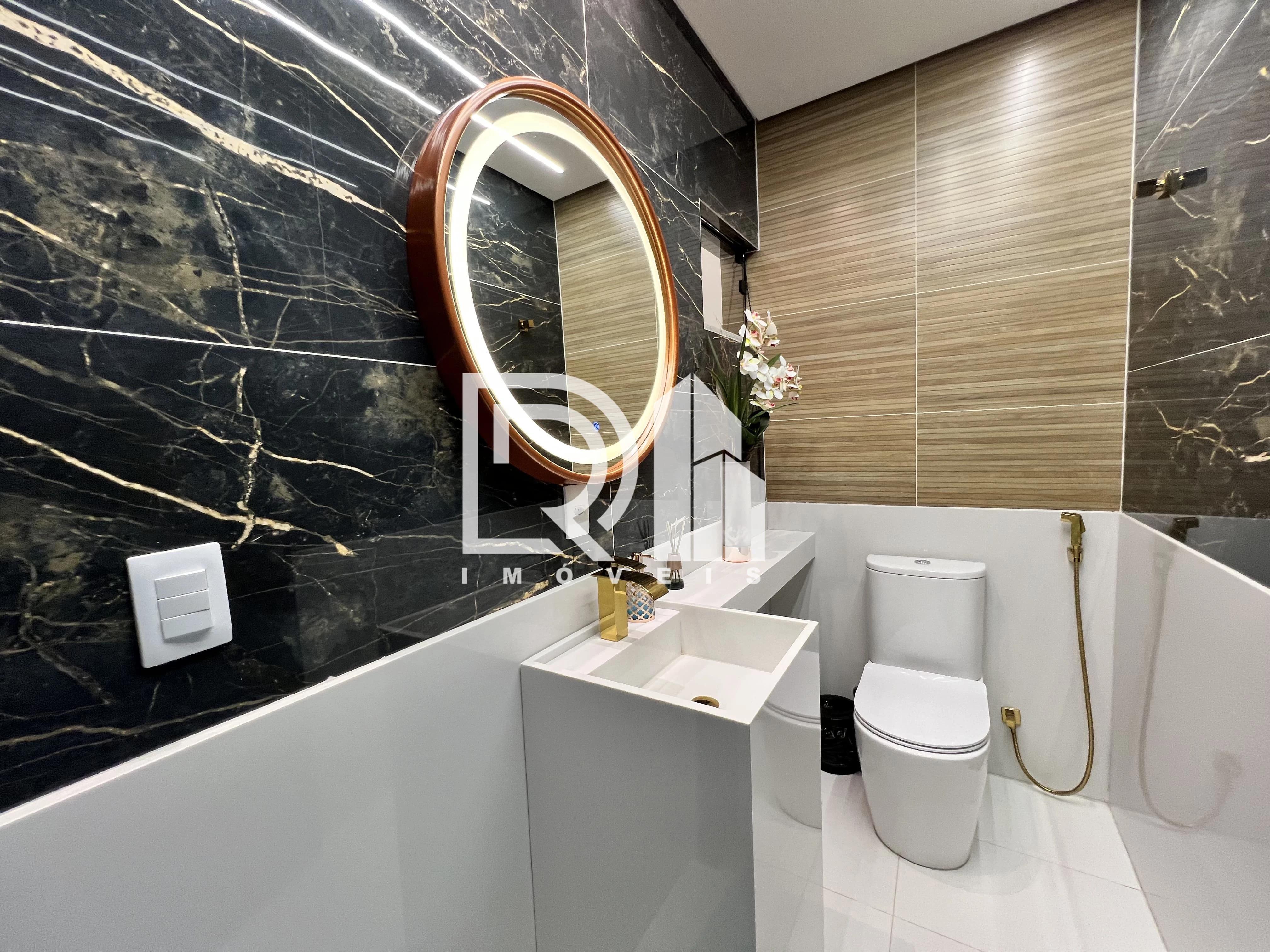 Imagem Casa com 3 Quartos à Venda, 380 m² em Guará II - Brasília