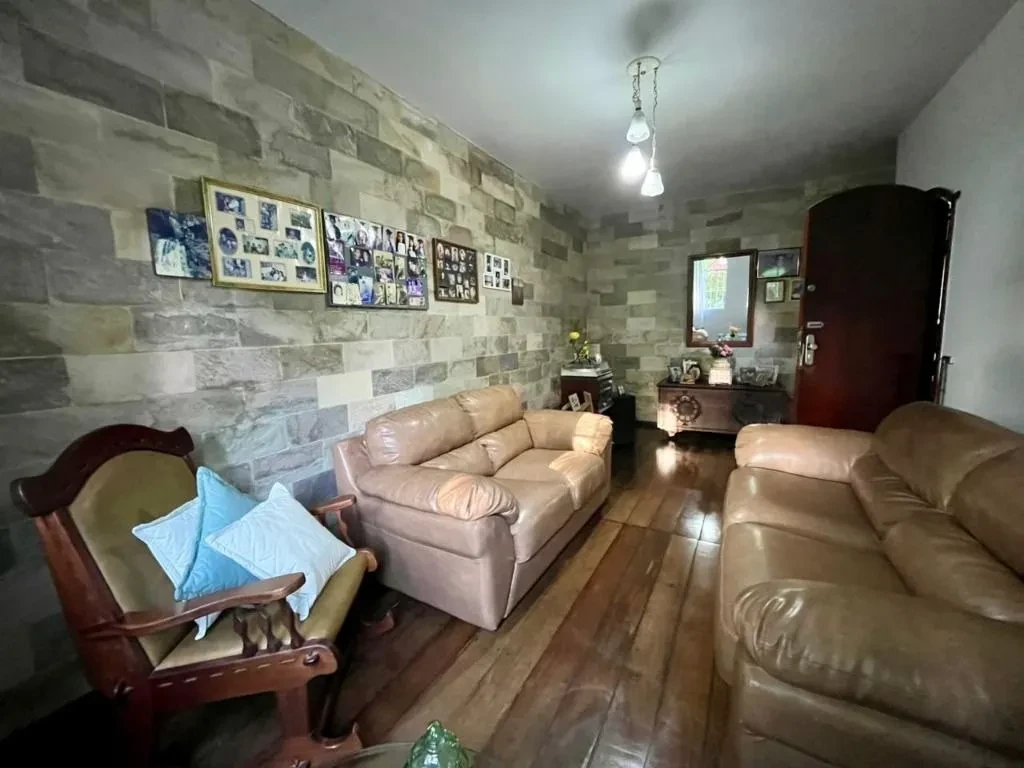 Imagem Casa com 4 Quartos à Venda, 177 m² em Itapoã - Belo Horizonte