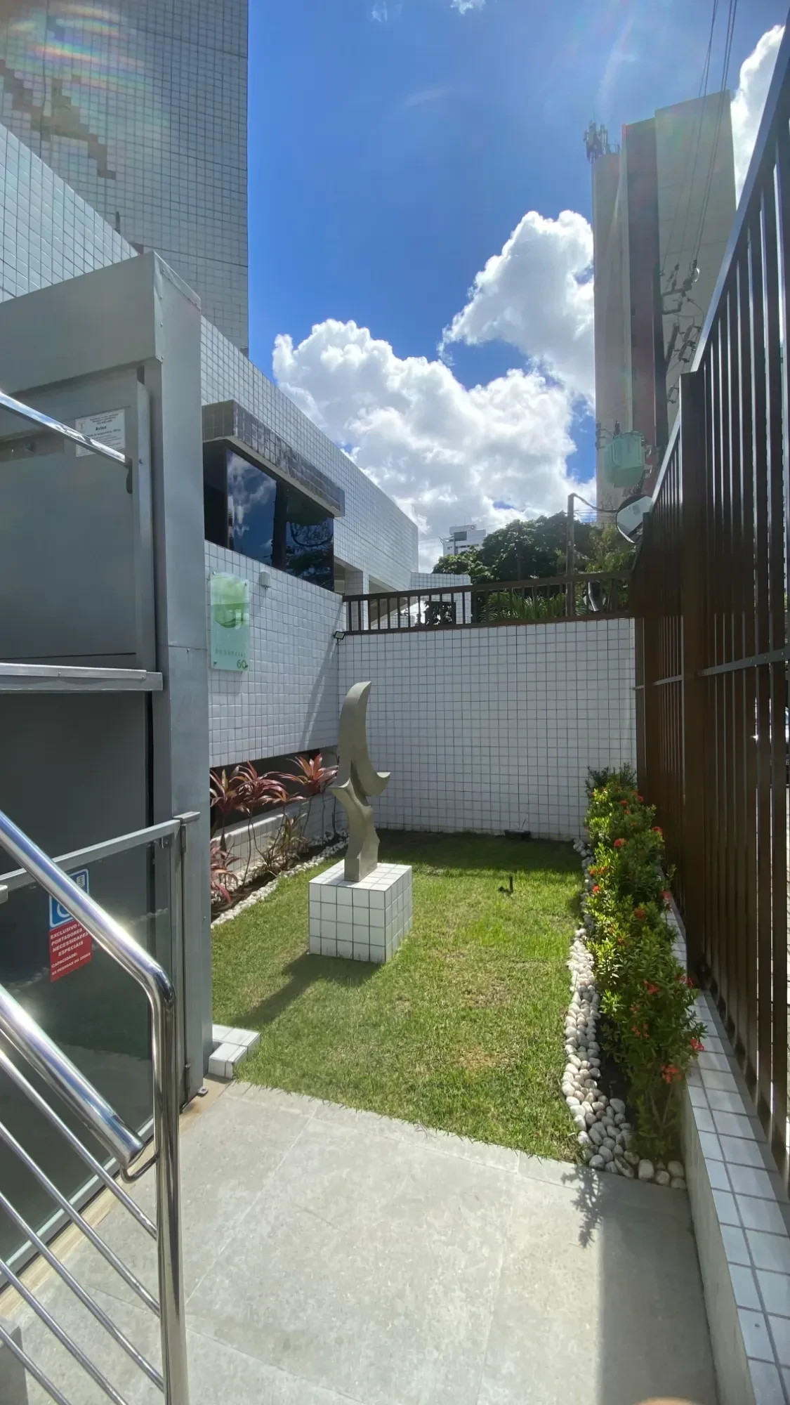 Imagem Apartamento com 2 Quartos à Venda, 57 m² em Casa Amarela - Recife
