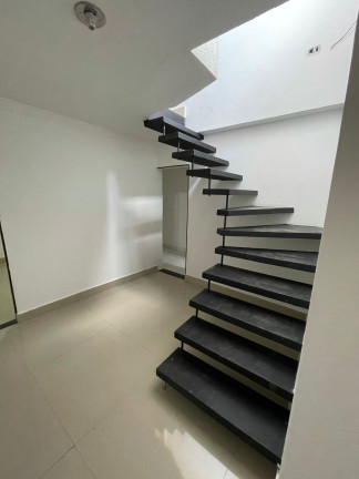 Imagem Casa com 2 Quartos à Venda, 200 m² em Conceição - Diadema